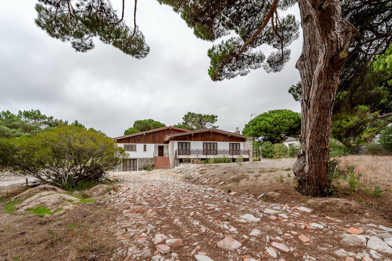 Banzão villa exterior, as pictured in the original listing